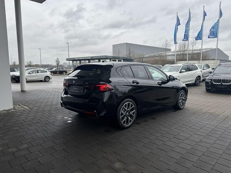 Neu BMW 116 122 PS (89 kW) 2026 Schwarz uni Kleinwagen
