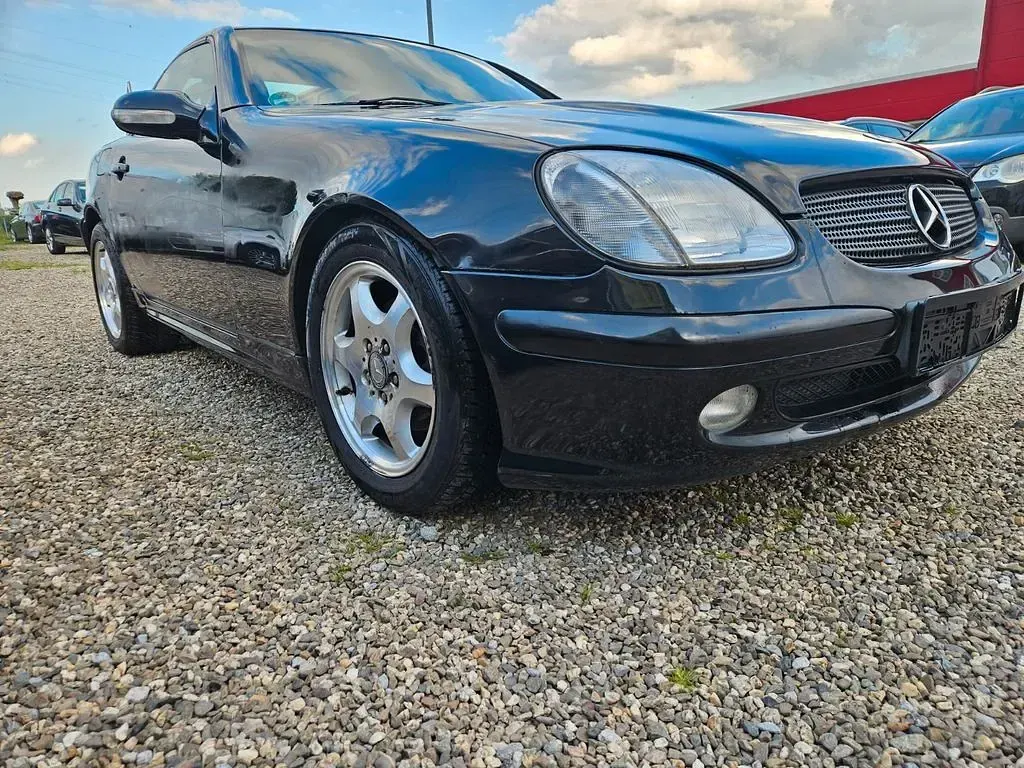 Second-hand Mercedes SLK200 Edition 163 CP (119 kW) 2000 Negru Cabrio