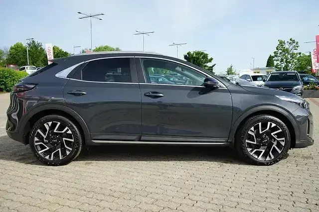 Neu Kia XCeed 179 PS (131 kW) 2026 Grau SUV