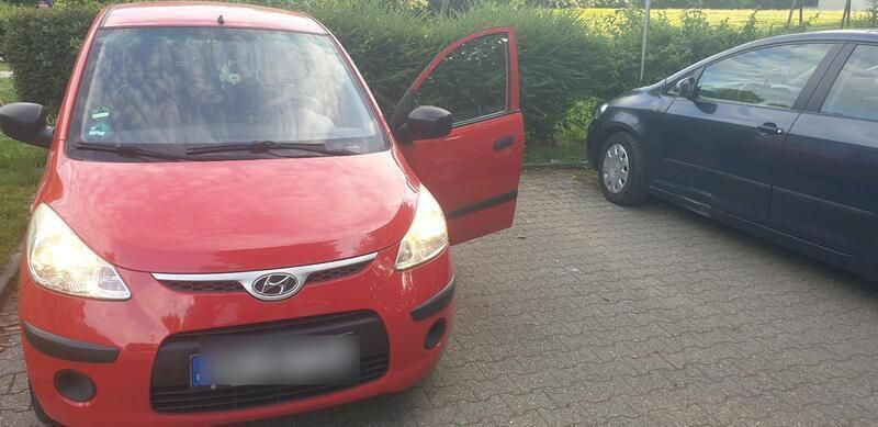 Rot Gebraucht 2009 Hyundai i10 Kleinwagen | 1.250 € (Superpreis) - Bild 1/4