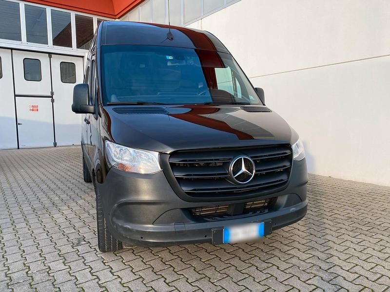 Używany Mercedes Sprinter 114 KM (83 kW) 2019 Brązowy Van