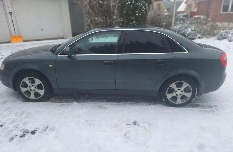 Gebraucht Audi A4 131 PS (96 kW) 2002 Silber Limousine