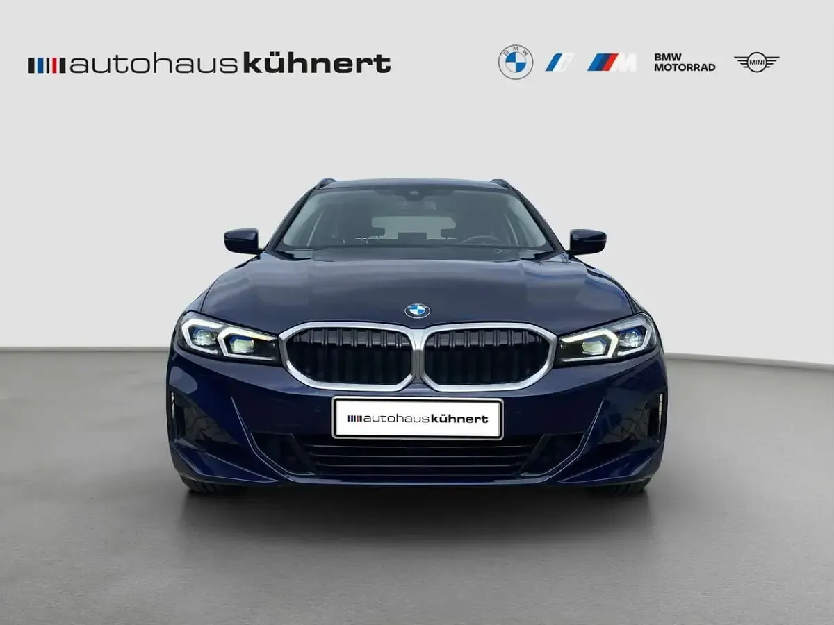 Gebraucht BMW 320 Comfort Edition 190 PS (139 kW) 2024 Blau Kombi