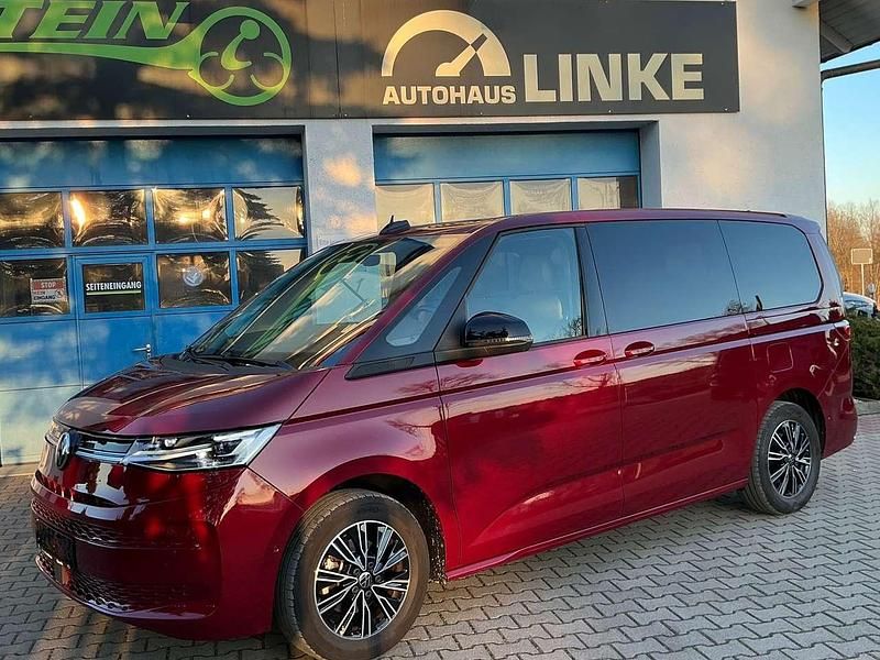 Gebraucht VW Multivan Life 150 PS (110 kW) 2024 Fortana red Van