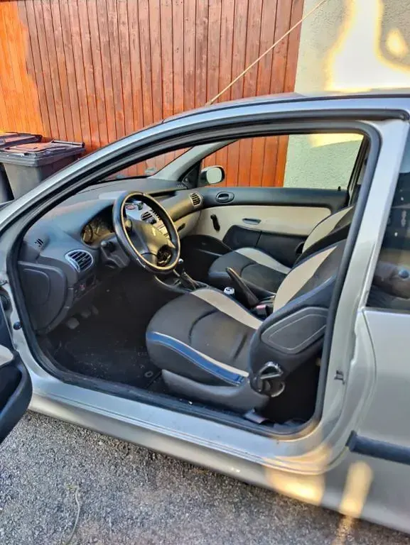 Gebraucht Peugeot 206 Filou 60 PS (44 kW) 2004 Schwarz Kleinwagen