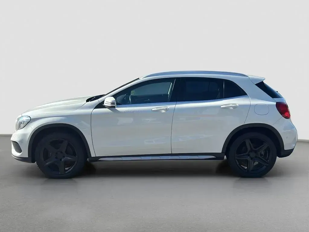 Gebraucht Mercedes GLA220 AMG line 177 PS (130 kW) 2017 Weiß SUV