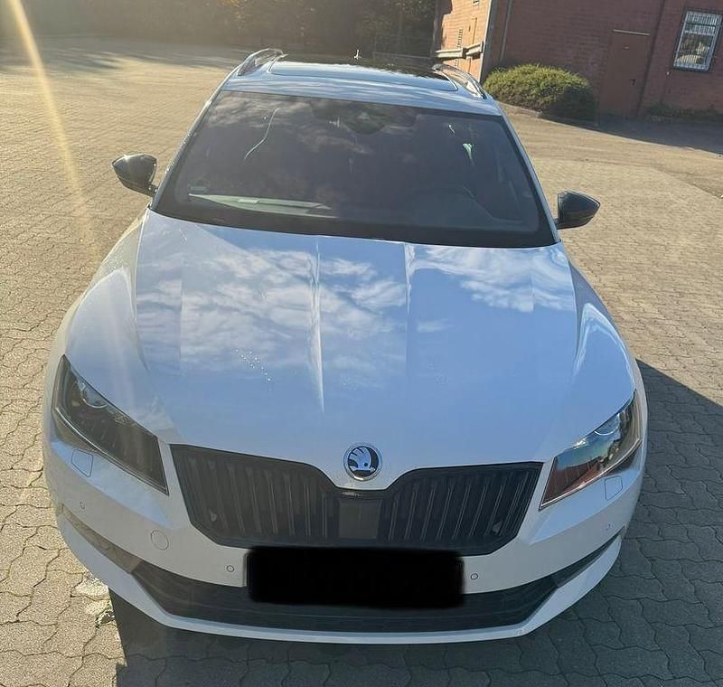 Gebraucht Skoda Superb SportLine 190 PS (139 kW) 2019 Weiß Kombi