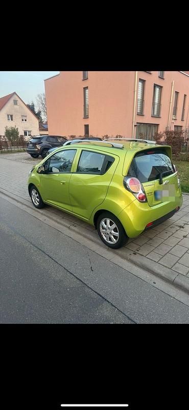 Gebraucht Chevrolet Spark 82 PS (60 kW) 2011 Grün Kleinwagen