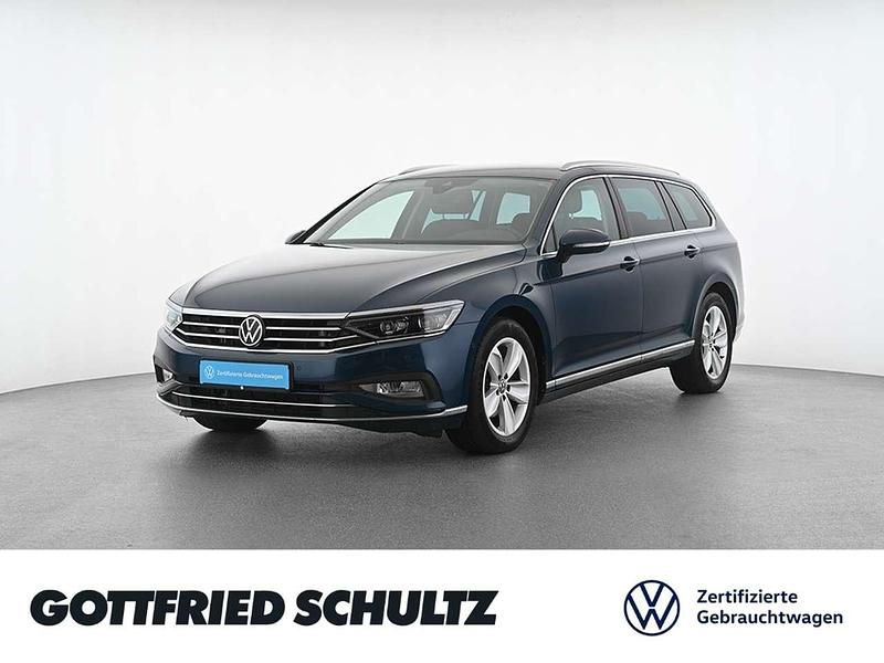 Blau Gebraucht 2022 VW Passat Elegance Kombi | 27.960 € (Fairer Preis) - Bild 1/3