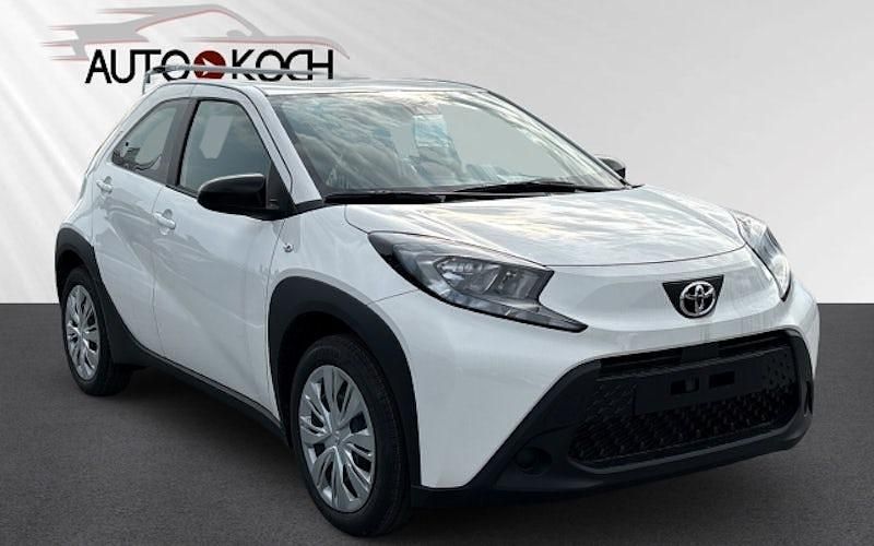 Gebraucht Toyota Aygo X Business Edition 72 PS (52 kW) 2024 Weiß SUV