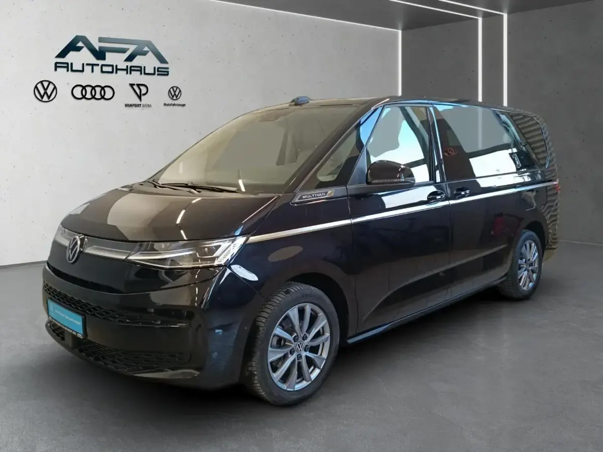 Gebraucht VW Multivan Style 150 PS (110 kW) 2025 Van / Kleinbus