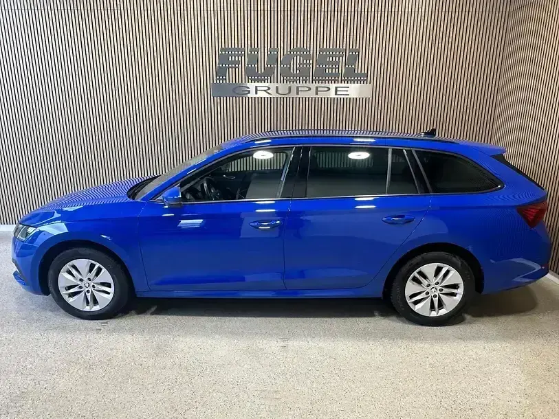 Gebraucht Skoda Octavia Ambition 150 PS (110 kW) 2024 Blau Kombi