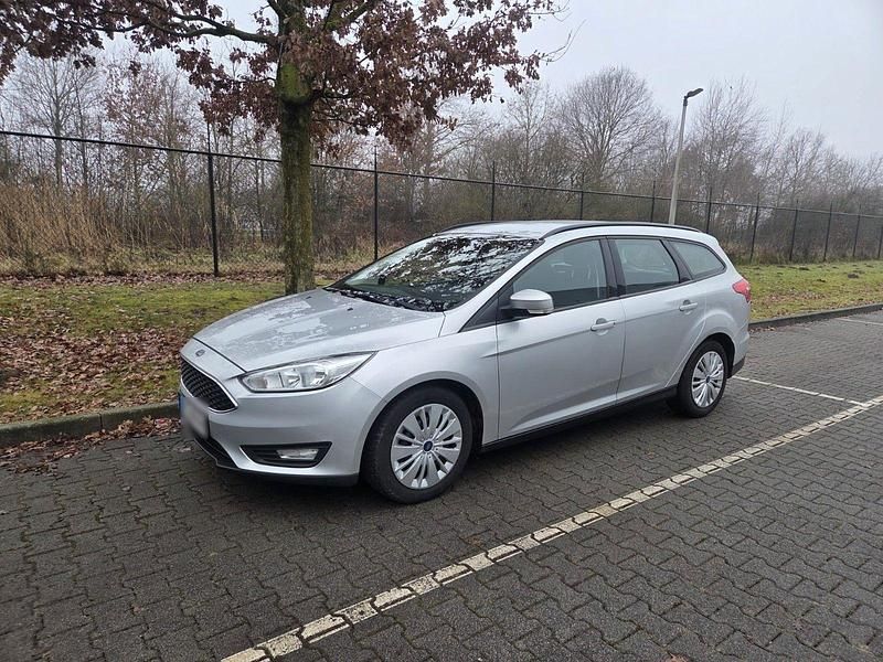 Gebraucht Ford Focus Business Edition 120 PS (88 kW) 2016 Silber Kombi