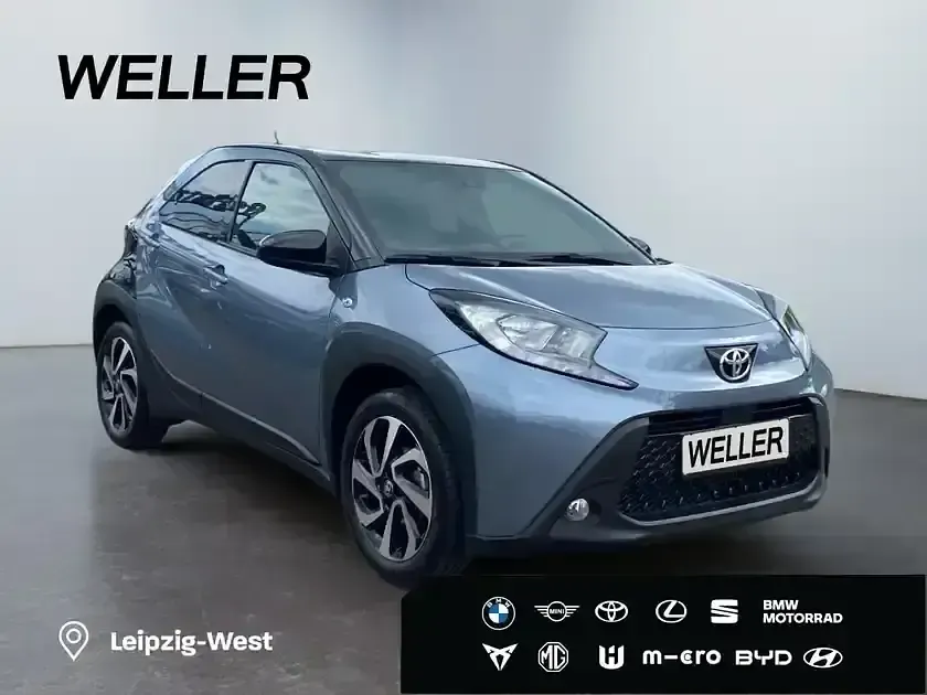 Gebraucht Toyota Aygo 72 PS (52 kW) 2025 Celestite grey / schwarz (grau) Kleinwagen