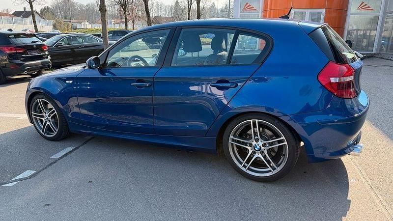 Gebraucht BMW 130 Efficient Dynamics 265 PS (194 kW) 2007 Montegoblau metallic Kleinwagen