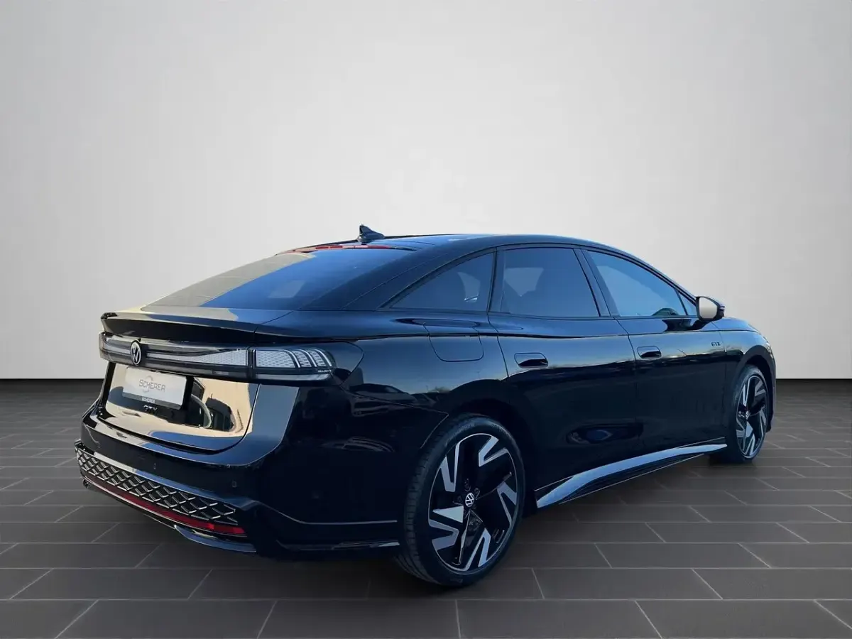 Gebraucht VW ID.7 250 kW (340 PS) 2026 Grenadillschwarz metallic (metallic) Limousine