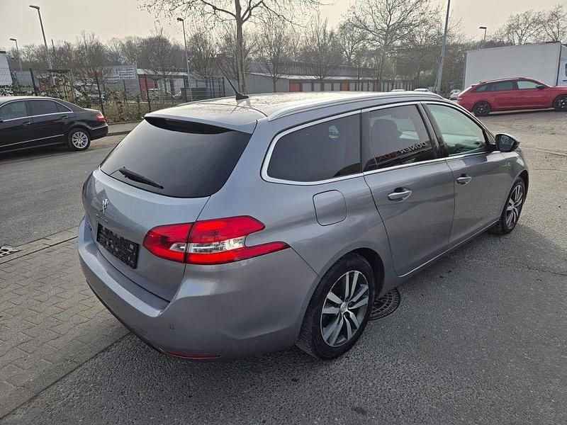Gebraucht Peugeot 308 SW Allure 131 PS (96 kW) 2020 Silber Kombi