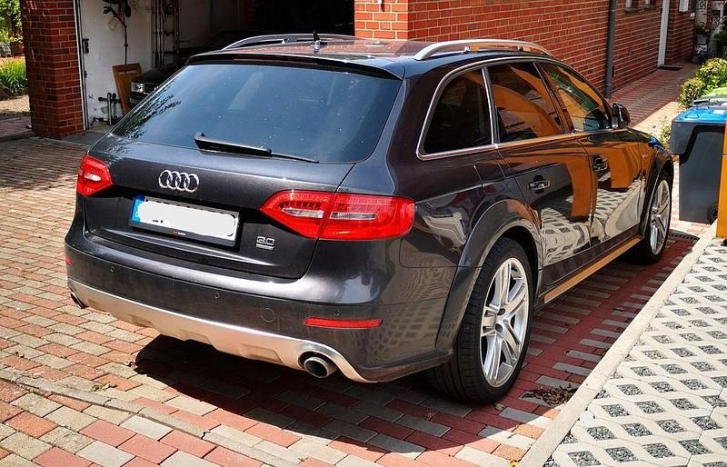 Gebraucht Audi A4 Allroad S-Line 245 PS (180 kW) 2012 Grau Kombi