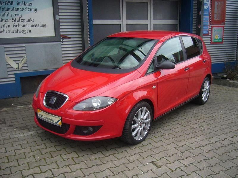 Gebraucht Seat Altea 105 PS (77 kW) 2006 Rot Van / Kleinbus
