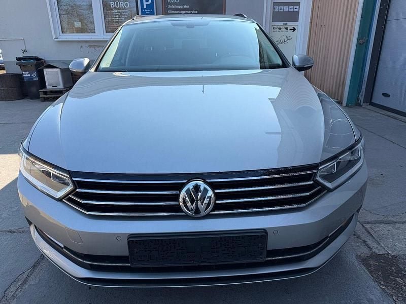 Gebraucht VW Passat Comfortline 150 PS (110 kW) 2016 Silber Kombi