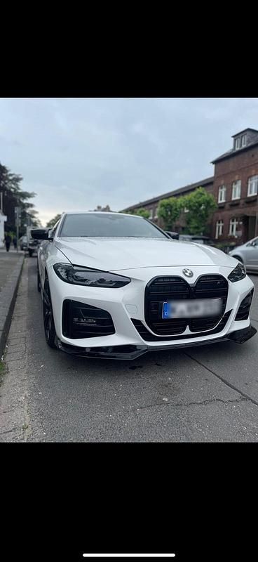 Weiß Gebraucht 2021 BMW 420 M Sport Coupé | 34.900 € (Teuer) - Bild 1/4