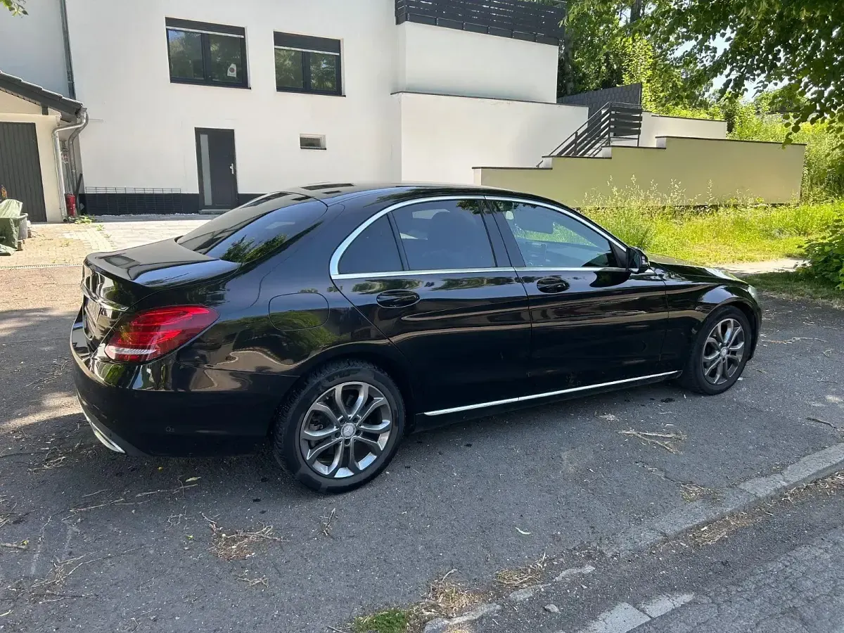 Gebraucht Mercedes C200 184 PS (135 kW) 2016 Schwarz Limousine