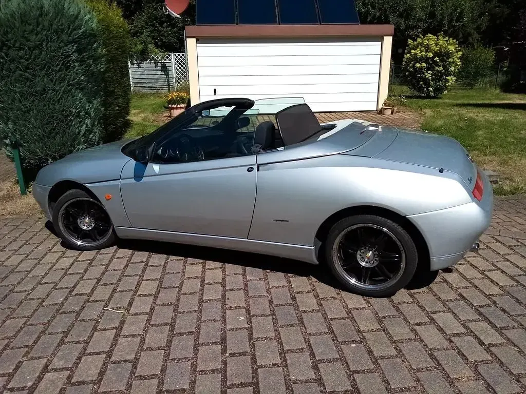 Gebraucht Alfa Romeo Spider 144 PS (105 kW) 2000 Silber Cabrio