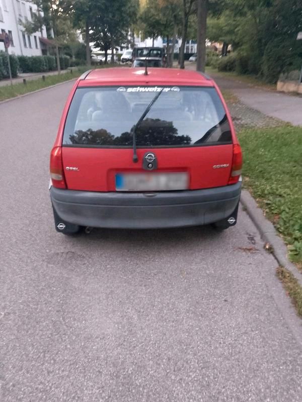 Rot Gebraucht 1997 Opel Corsa Kleinwagen | 200 € (Superpreis) - Bild 1/4