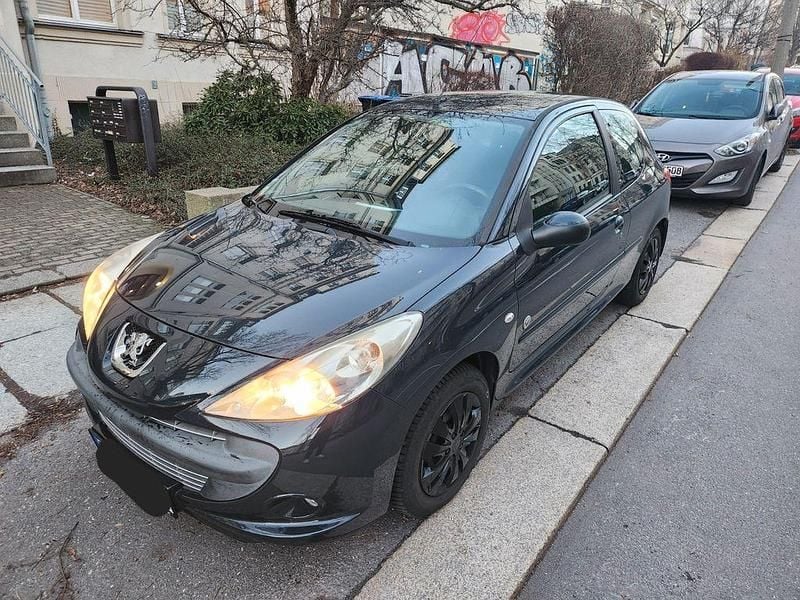 Gebraucht Peugeot 206+ 60 PS (44 kW) 2012 Blau Kleinwagen