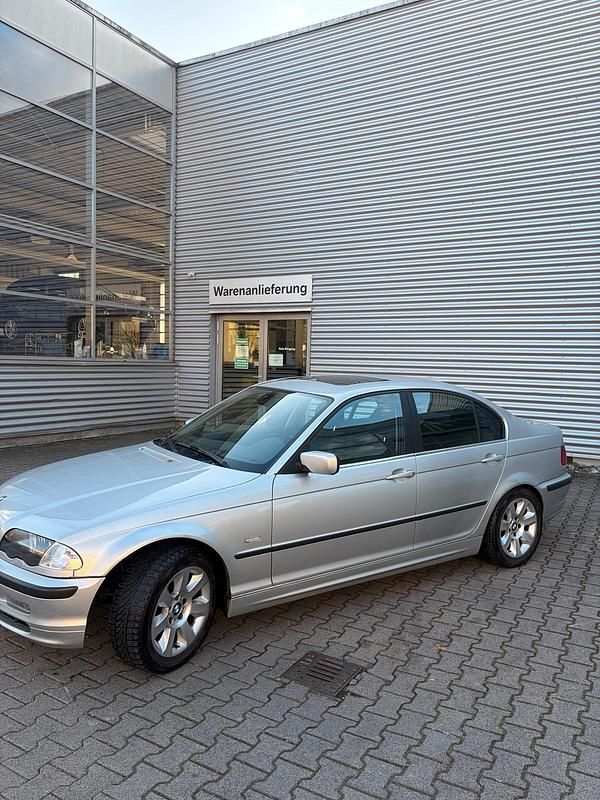 Gebraucht BMW 323 170 PS (125 kW) 2000 Silber Limousine