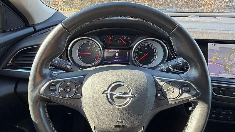 Gebraucht Opel Insignia Innovation 165 PS (121 kW) 2017 Schwarz Kombi