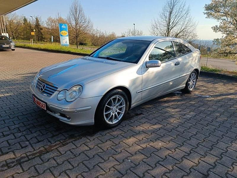 Gebraucht Mercedes CL180 143 PS (105 kW) 2003 Silber Coupé