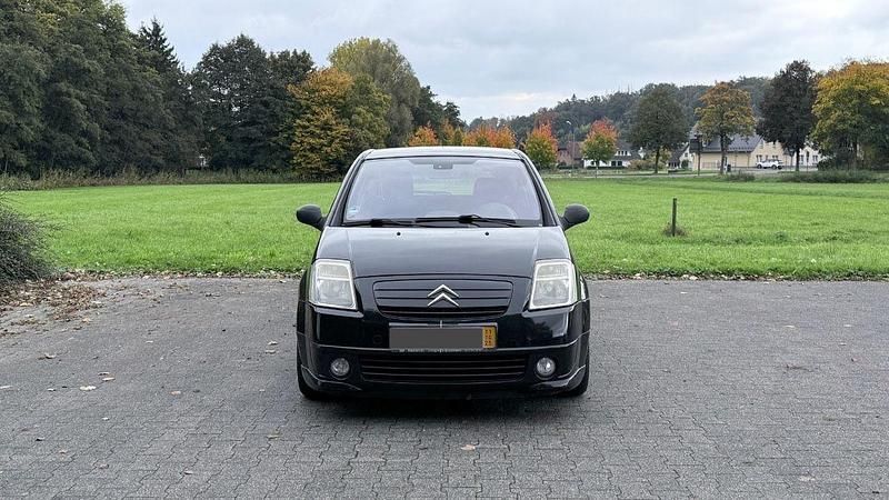 Schwarz Gebraucht 2004 Citroën C2 Kleinwagen | 1.499 € (Fairer Preis) - Bild 1/4