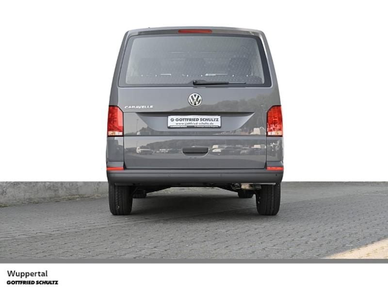 Gebraucht VW Caravelle Trendline 110 PS (80 kW) 2024 Grau Van