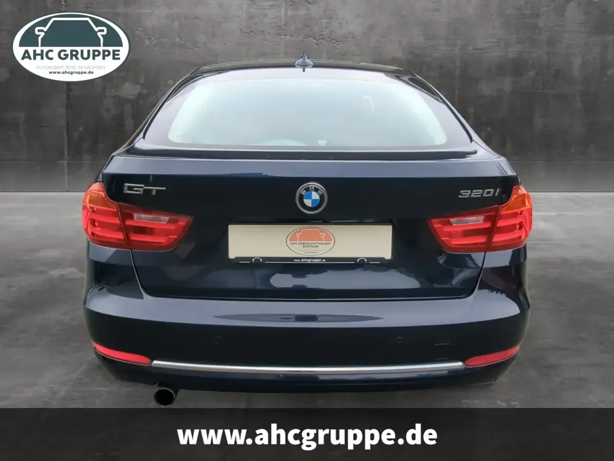 Gebraucht BMW 320 Luxury Line 184 PS (135 kW) 2016 Blau Limousine