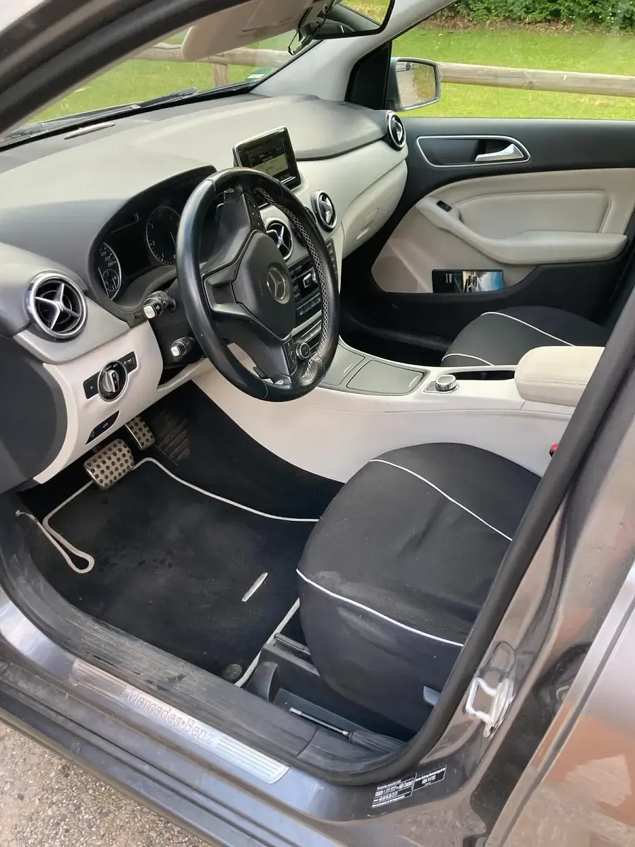 Gebraucht Mercedes B200 136 PS (100 kW) 2014 Grau Kleinwagen