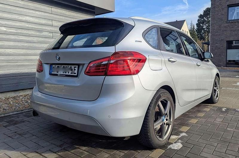 Gebraucht BMW 225 iPerformance 136 PS (100 kW) 2016 Silber Kombi