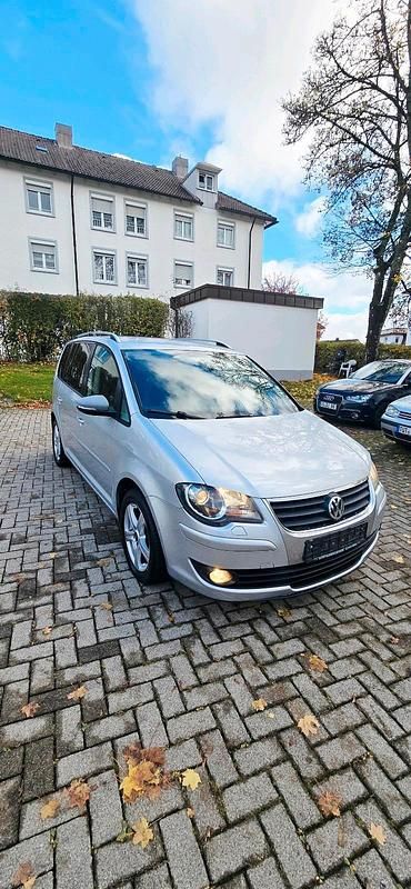 Silber Gebraucht 2009 VW Touran Van / Kleinbus | 2.000 € (Superpreis) - Bild 1/4