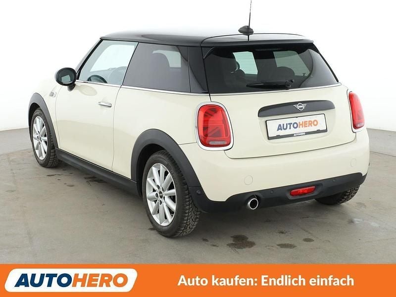 Second-hand Mini Cooper 136 CP (100 kW) 2018 Alb Hatchback