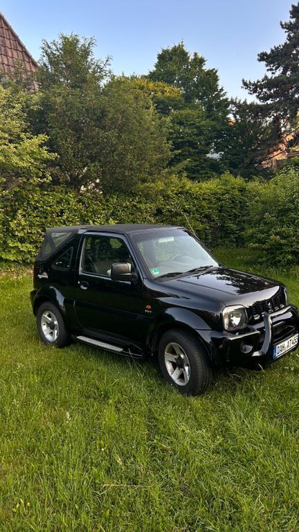 Schwarz Gebraucht 2005 Suzuki Jimny SUV | 8.500 € (Etwas zu teuer) - Bild 1/4