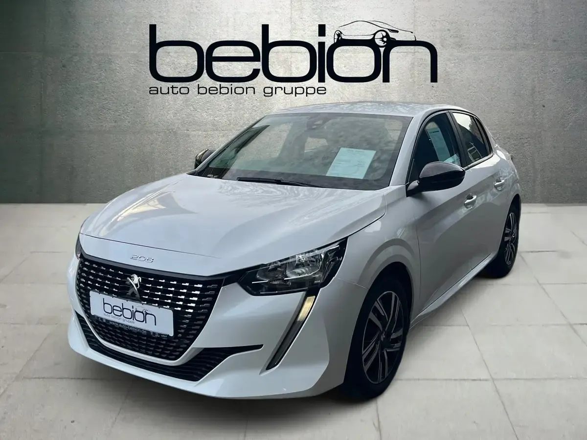 Gebraucht Peugeot 208 Active 101 PS (74 kW) 2023 Kleinwagen