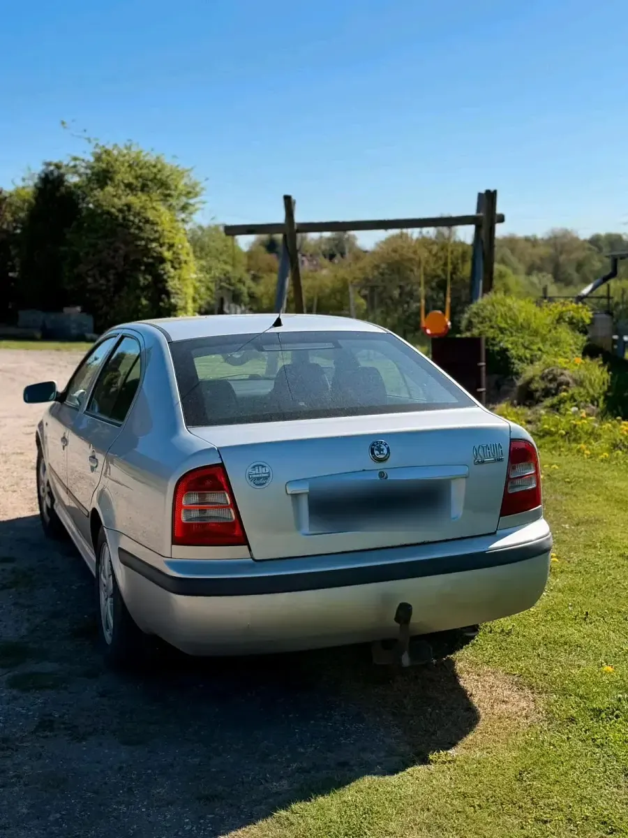 Gebraucht Skoda Octavia 90 PS (66 kW) 2001 Silber Limousine