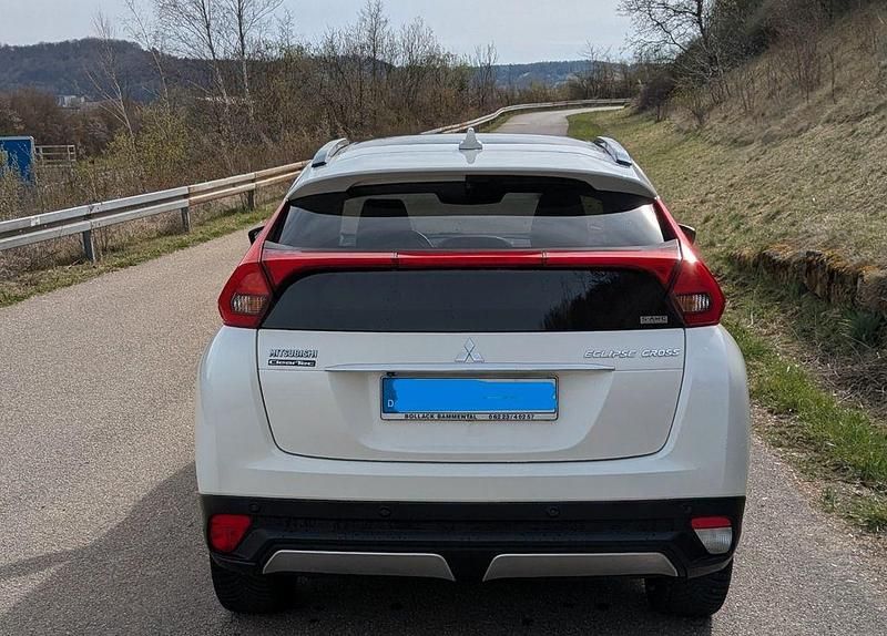 Gebraucht Mitsubishi Eclipse Cross 163 PS (119 kW) 2018 Weiß SUV