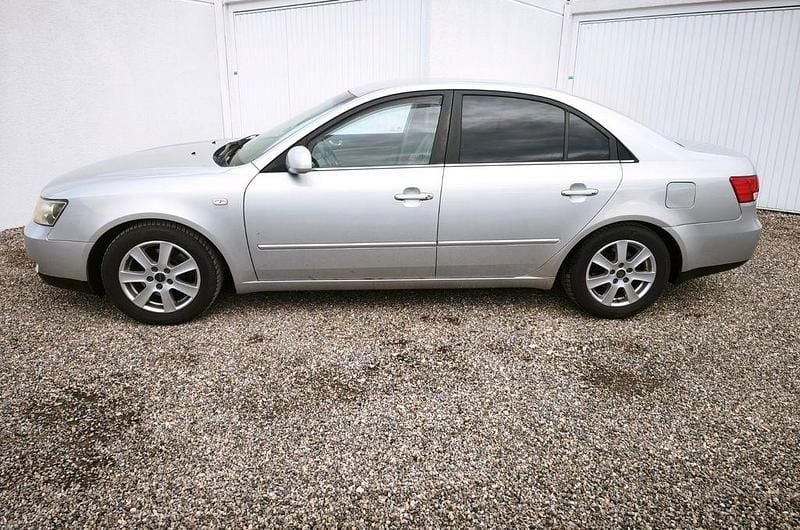 Gebraucht Hyundai Sonata GLS 162 PS (119 kW) 2006 Silber Limousine