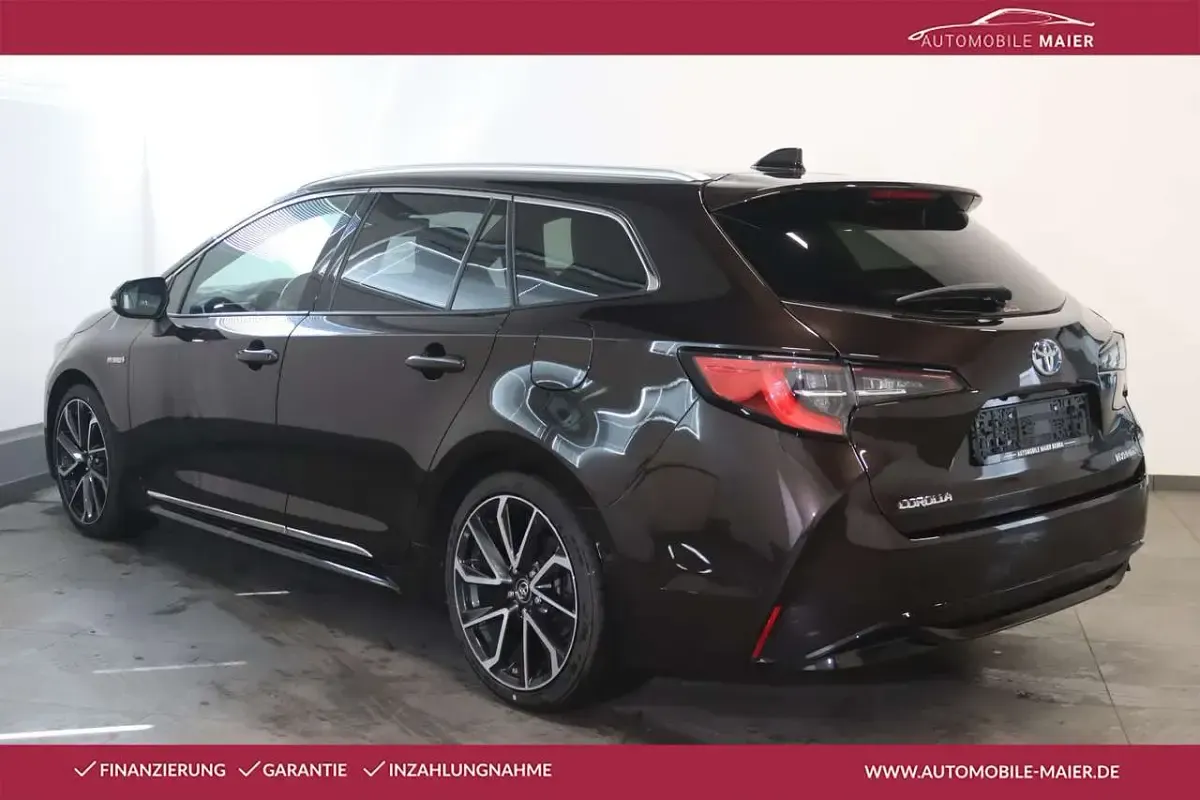 Gebraucht Toyota Corolla Lounge 184 PS (135 kW) 2019 Phantom brown metallic Kombi