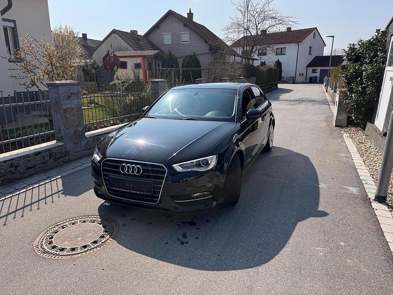 Gebraucht Audi A3 Ambition 110 PS (80 kW) 2014 Schwarz Kleinwagen