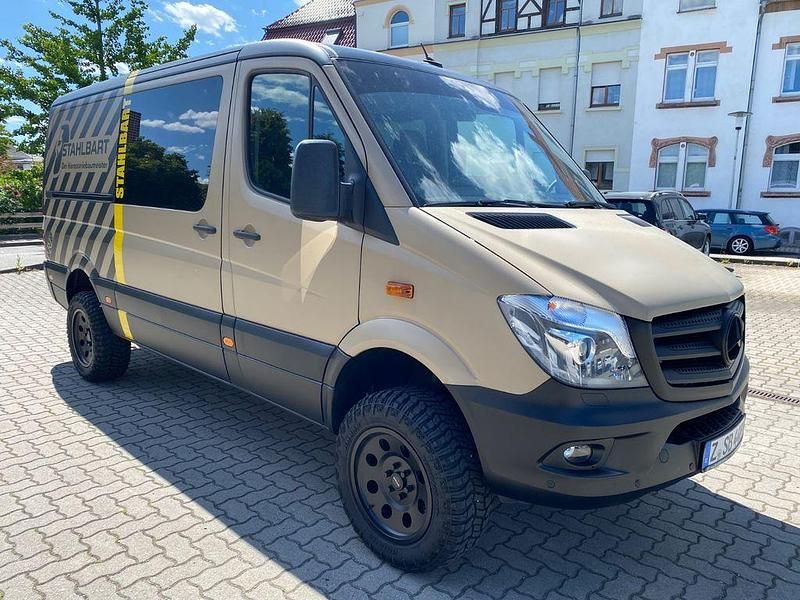 Gebraucht Mercedes Sprinter 190 PS (139 kW) 2018 Blau Van