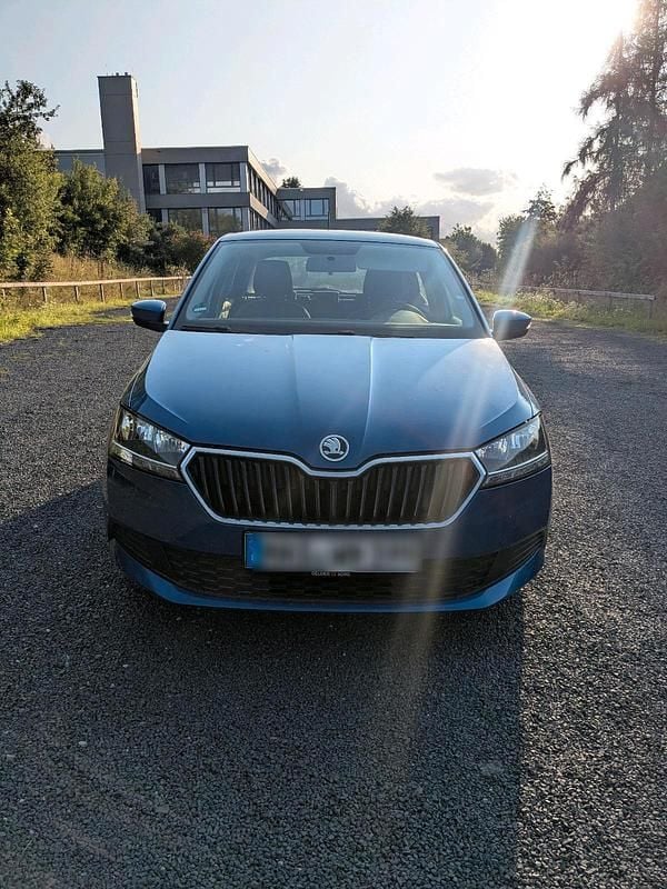 Blau Gebraucht 2019 Skoda Fabia Cool Plus Kleinwagen | 9.600 € (Guter Preis) - Bild 1/4