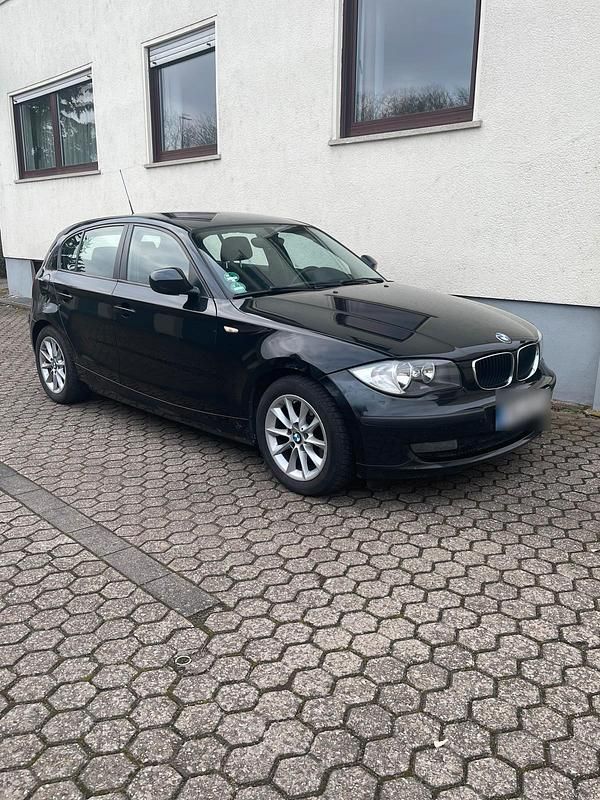Gebraucht BMW 118 143 PS (105 kW) 2009 Schwarz Kleinwagen