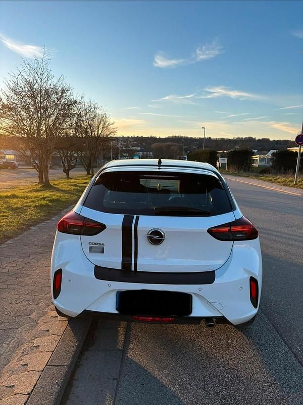 Gebraucht Opel Astra GTC 101 PS (74 kW) 2021 Weiß Kleinwagen